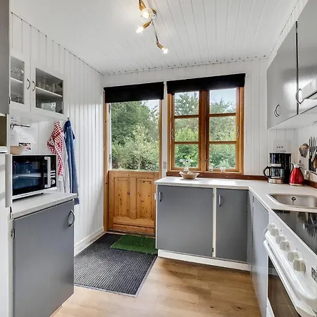 Σπίτι διακοπών 2 Bedroom Lovely In