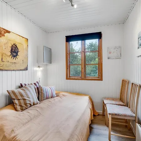 2 Bedroom Lovely In